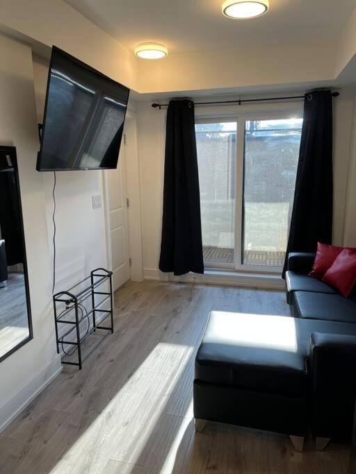 Lovely One Bedroom Condo With Free Parking Niagara Falls Extérieur photo